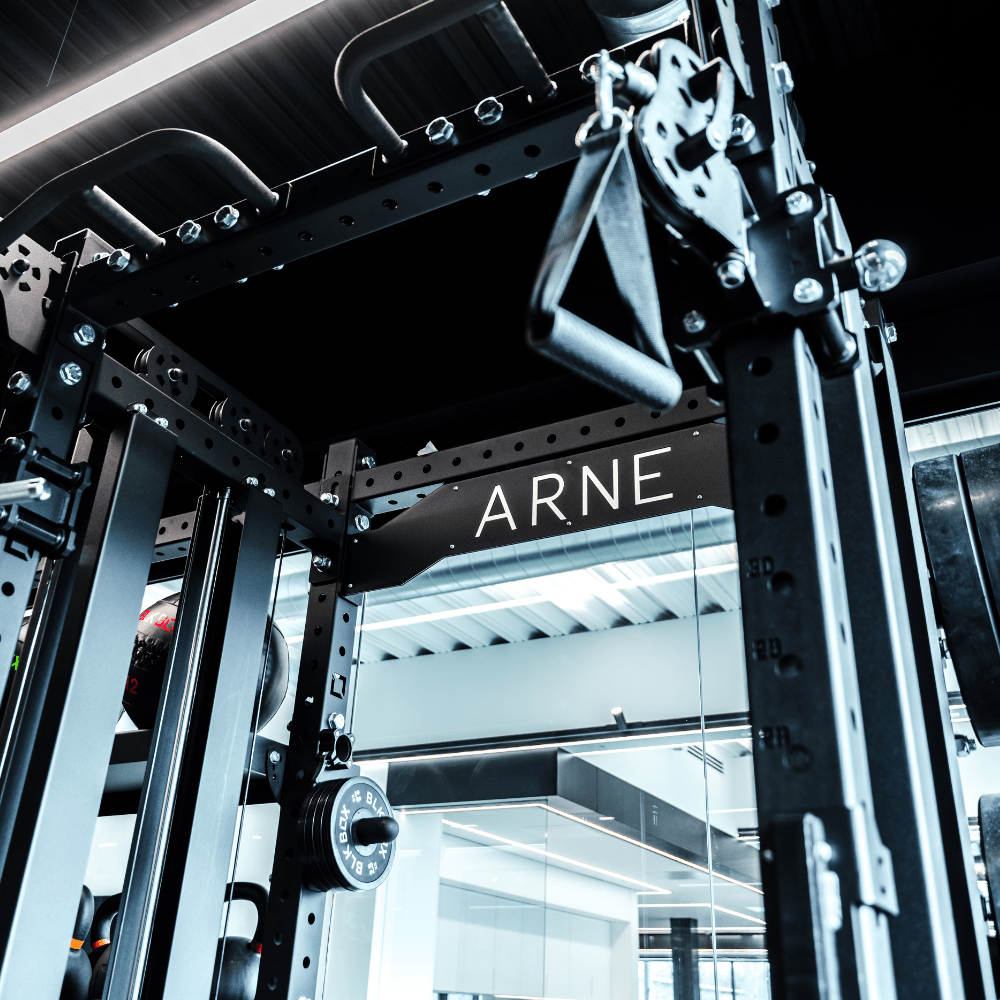 1 Series Compact Rack with Cable Columns | BLK BOX