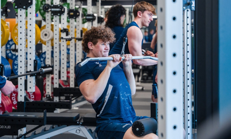 How to turn your rack into a lat pulldown station