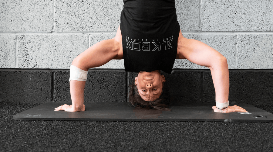A Beginners Guide To Strict Handstand Push-ups - BLK BOX