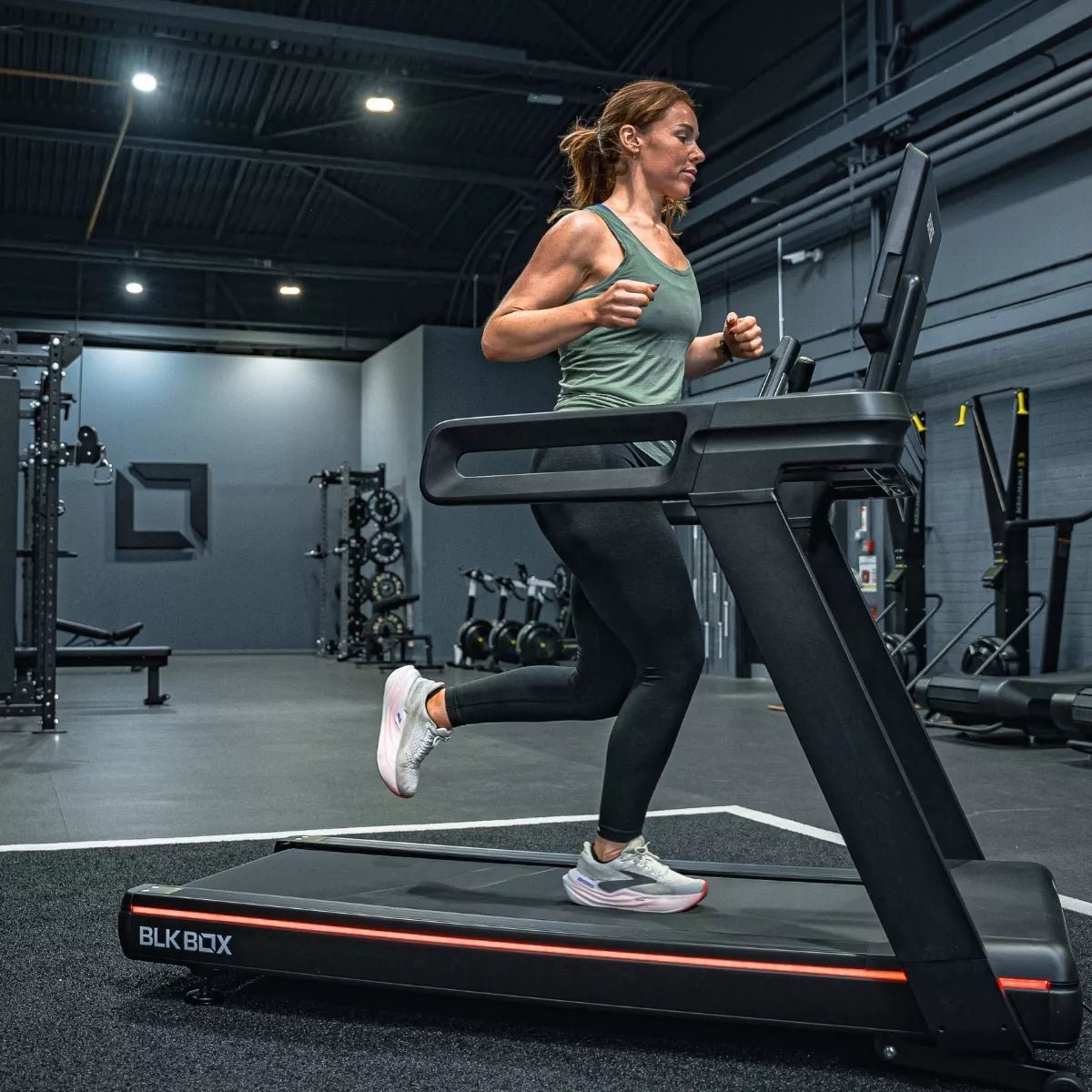 1 Series Treadmill | BLK BOX