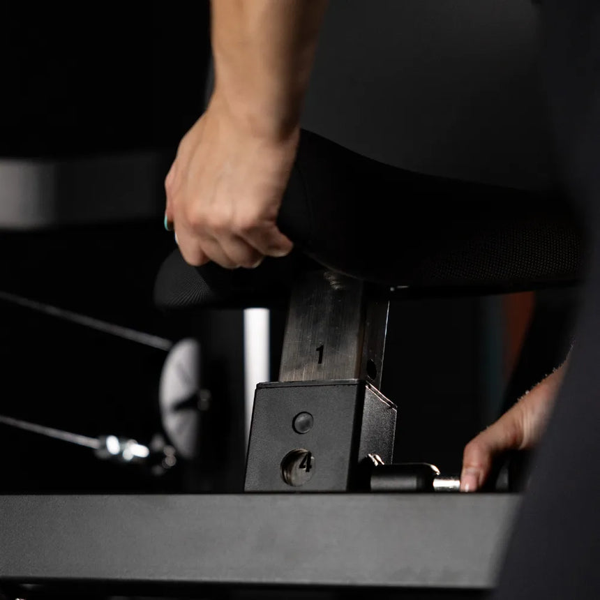 BLK BOX Pin Loaded Chest Press - Seat adjustment