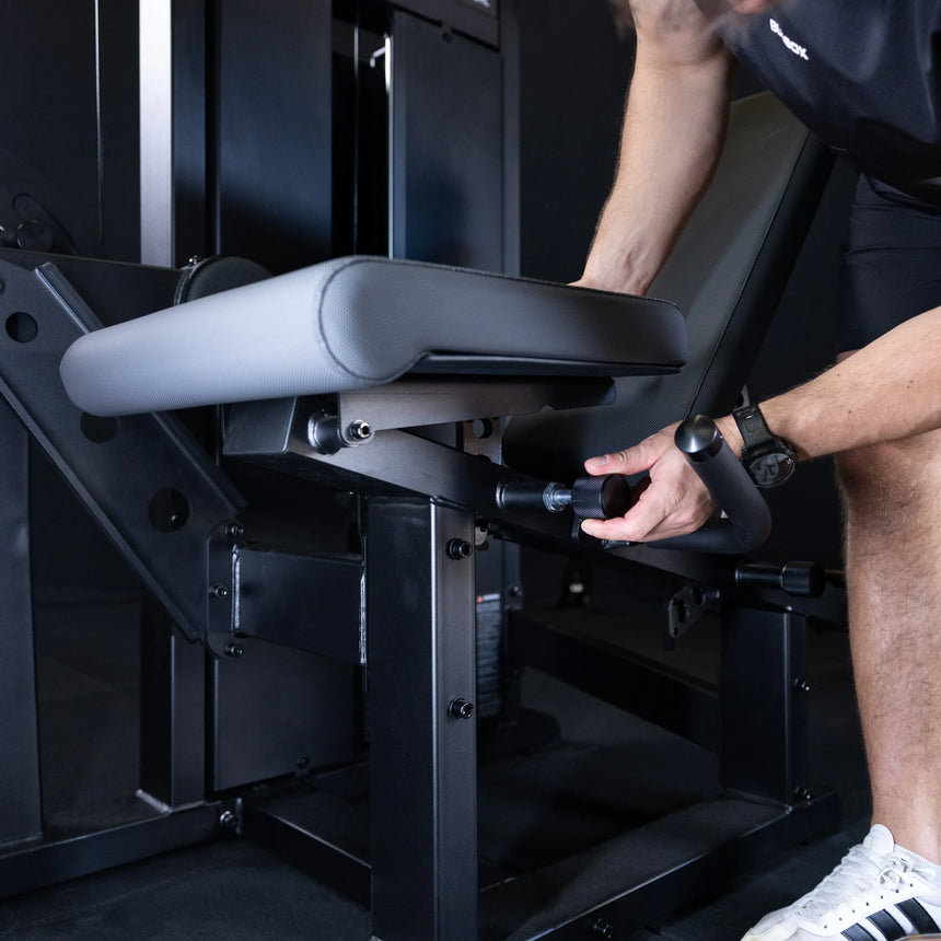 Pin Select Leg Extension/Curl