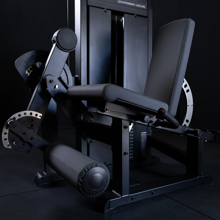 Pin Select Leg Extension/Curl