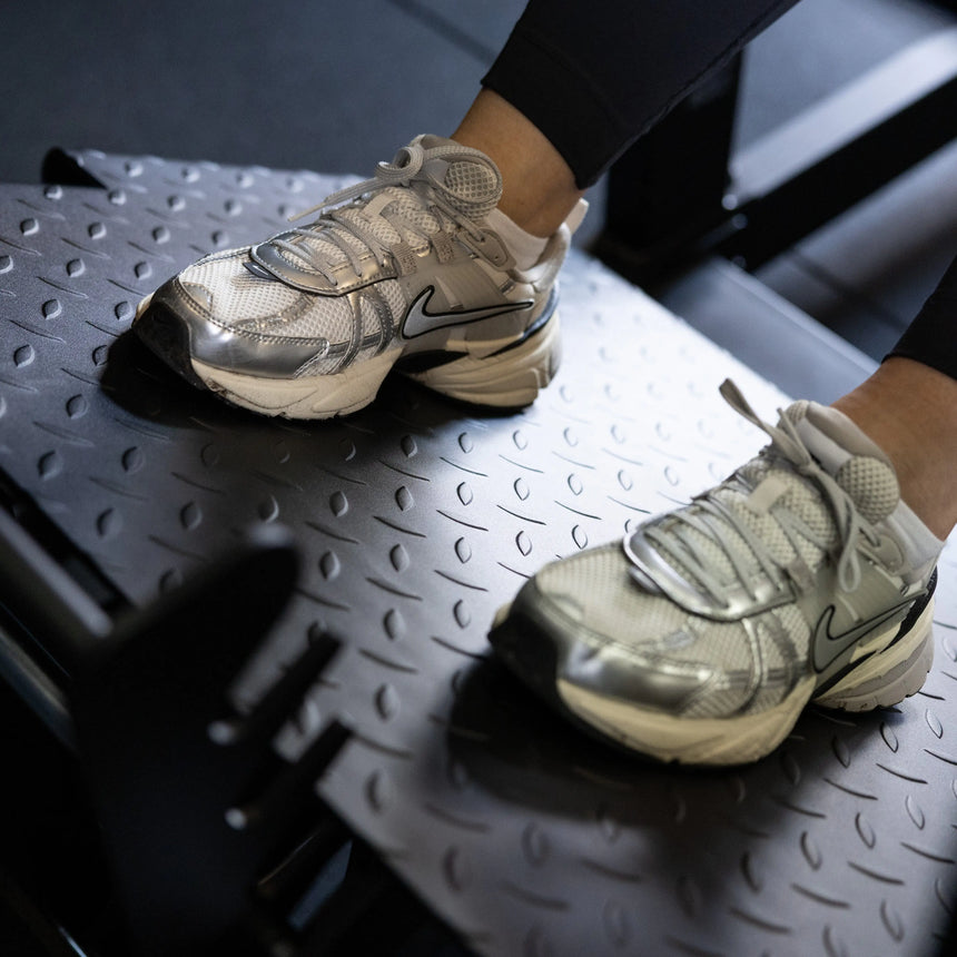 Plate Loaded Pendulum Squat