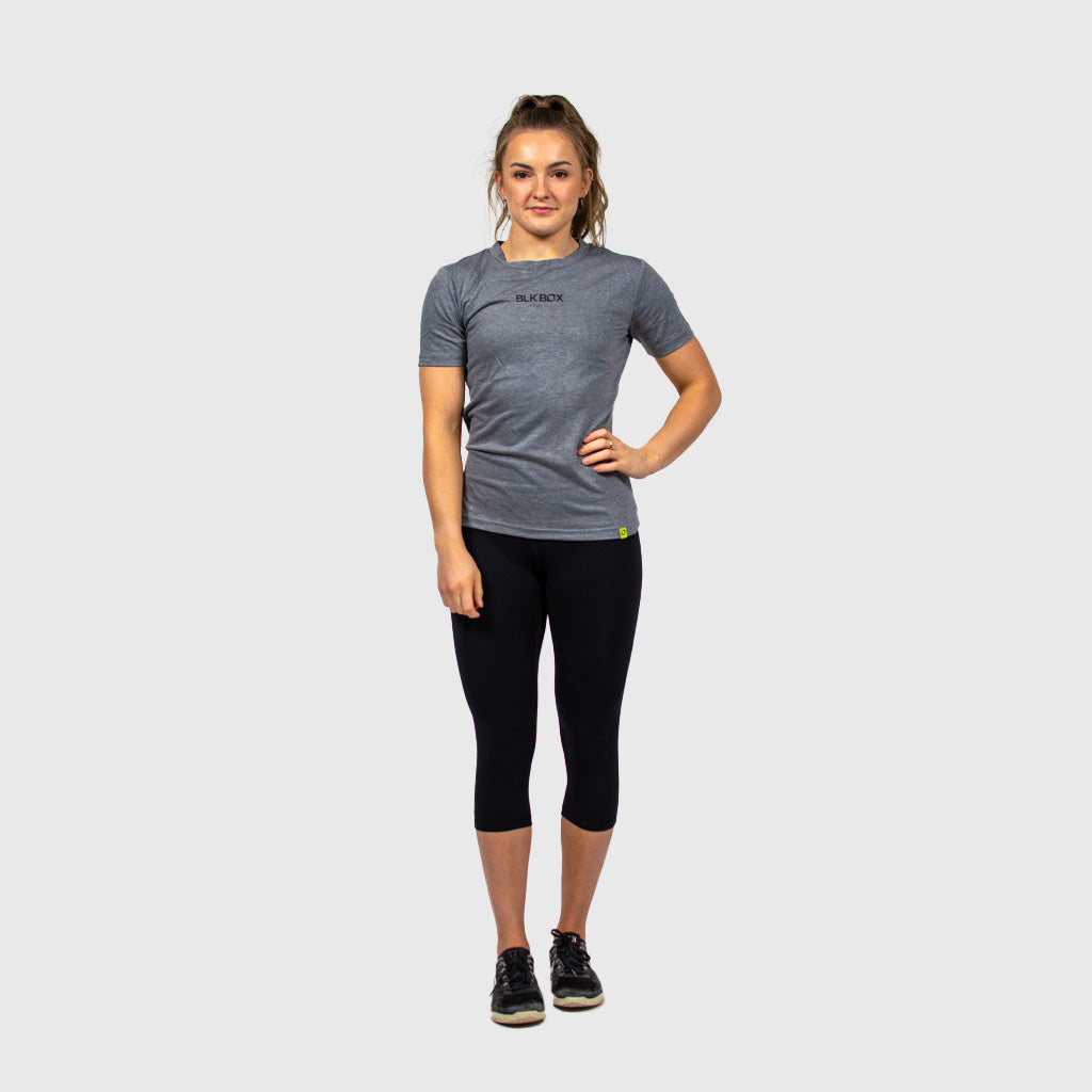 BLK BOX Women's Woven Waist Leggings ¾ Capri